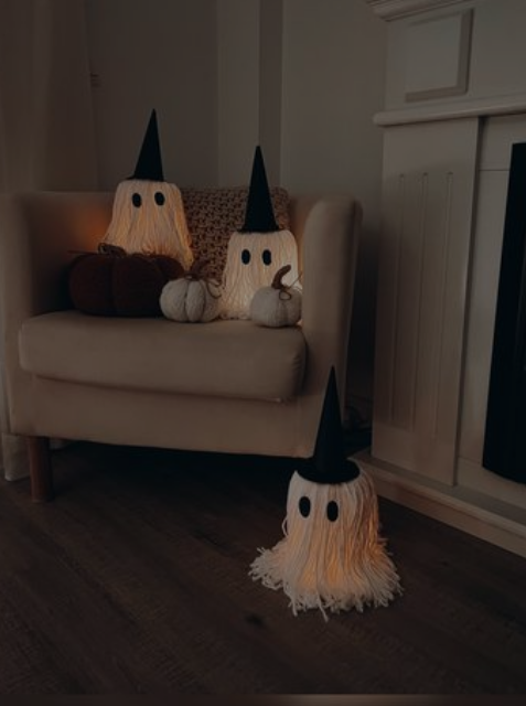 Quelques articles sur le thème d’Halloween :p
Retrouvez dans cette rubrique, toutes nos astuces et conseils qui vous permettront de rendre votre foyer au cœur de cette fête. Ce blog s’inspire de la décoration style scandinave, pour ces tons chauds et confortable afin de se sentir à l’aise chez soi dans toutes les circonstances !